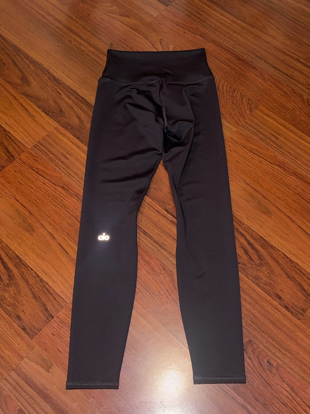Like New Alo Airlift Leggings Size Small 7/8 length Dark Graphite Grey lululemon
